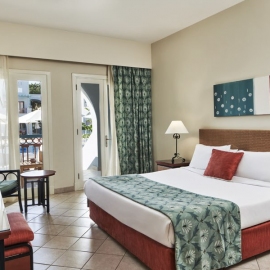 Fanadir-El-Gouna-Red-Sea-Egypt-King-bed-room-view