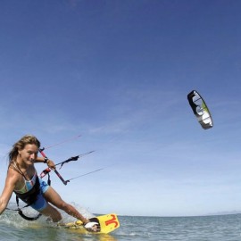 Mövenpick-Kite-Surfing-girl-El-Gouna