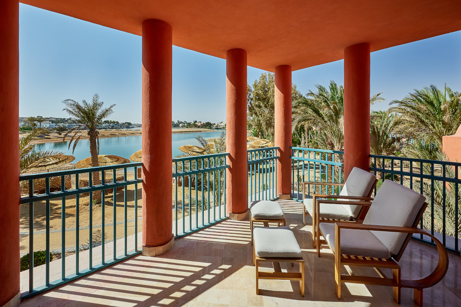 deluxe room at sheraton miramar el gouna