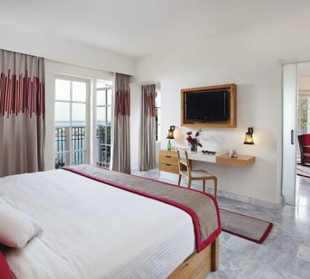 Mövenpick Resort and Spa El Gouna Deluxe Suite King Bed and Flat TV screen