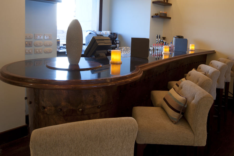 Fanadir hotel’s lobby Reflection Bar the cozy El Gouna bar serving drinks and snacks