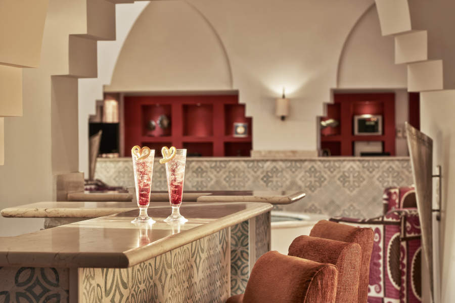 2 cocktails at Nagafa Bar in Mosaique hotel lobby with moroccan patterns in El Gouna Hotel
