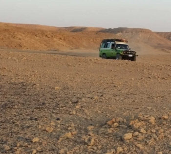 4x4 car in the heart of El Gouna desert for safaris and trips