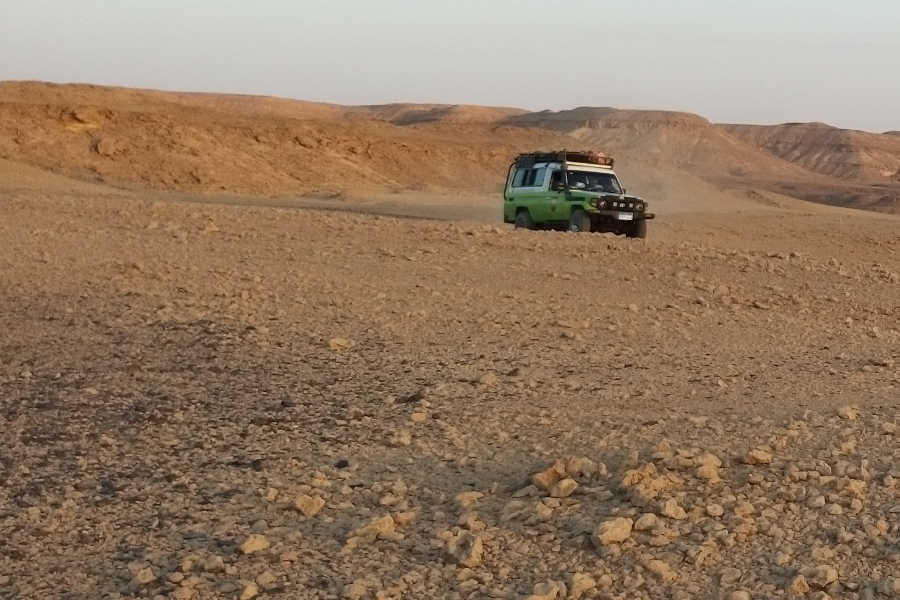 4x4 car in the heart of El Gouna desert for safaris and trips
