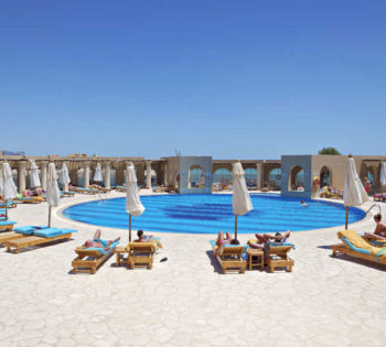 The adults pool of The Three Corners Ocean View Hotel in El Gouna with a view to Red Sea and Abu Tig Marina