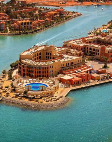 Photo inside Restaurant, showing tables and Buffet area