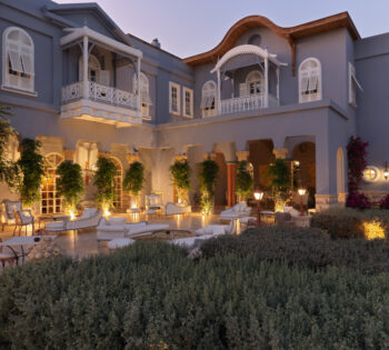 the exterior of la restaurant at la maison blueue el gouna